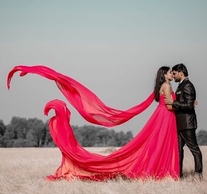 Dee Yashaswini - Occasion Wear Rentals Couple & Pre-Wedding Styles photo 10