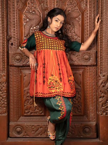 The Canvas Story - Fashion & Production Makeup Glamorous Ethnic & Festive Looks photo 13