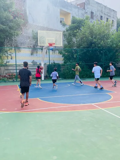 A player runs the offense.