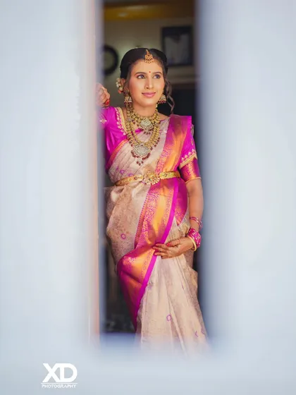 The radiant glow of a traditional baby shower. I capture the elegance and joy of your Seemantham or Valaikaappu ceremony, focusing on beautiful details and candid moments you will cherish forever.