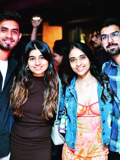 Capturing the fun moments between friends on the dance floor.