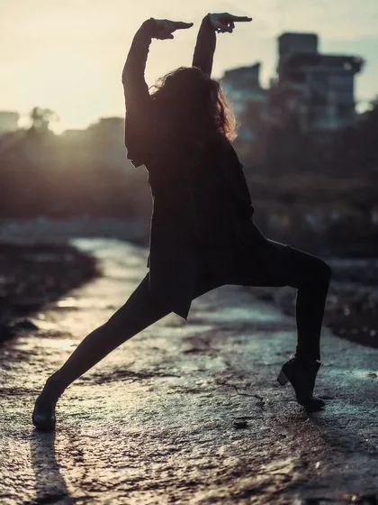 Finding a piece of Andalusia by the Arabian Sea. This silhouette captures the dramatic form and posture of Flamenco against a beautiful sunset, showing how the art can transform any landscape.