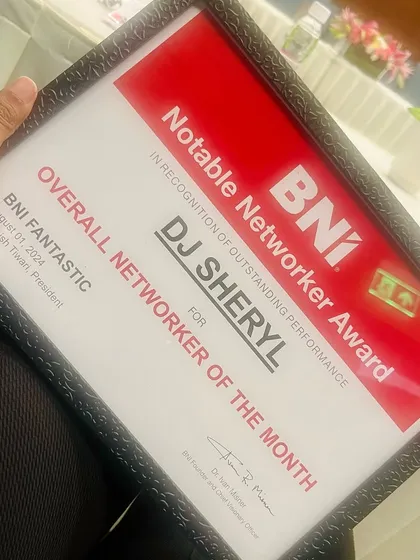 Awarded the 'Overall Networker of the Month' at BNI. I believe in building strong professional relationships, and this recognition from my BNI chapter was a proud moment.