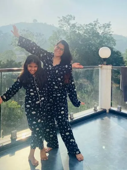 I love seeing these matchy-matchy moments. A mother and daughter enjoying a beautiful morning in our matching cloud print pyjama sets, made from soft, breathable cotton perfect for any weather.