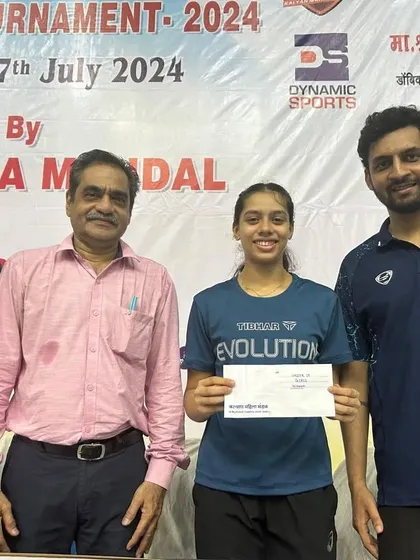 A great shot of U-19 winner Ananya Chande with her coaches and tournament officials. We are proud of her incredible performance and her journey as a top-ranked state player.