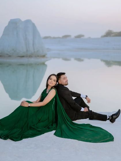 Dreamy Escapes: Unique Landscapes & Gowns photo 29