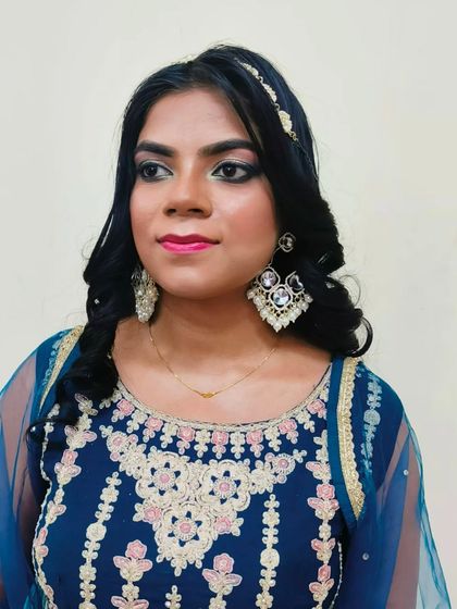 VLCC School of Beauty - Professional Makeup Artistry Everyday Glam & Party Looks photo 3