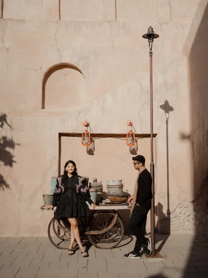 A stylish pause in the rustic alleyways of old Dubai. This shot shows how your story can be told anywhere, blending your personal style with the unique character of a destination. It’s about creating art that is uniquely you.