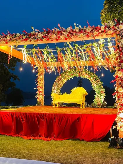 A final look at the stunning outdoor ring ceremony stage, perfectly blending with its natural surroundings.