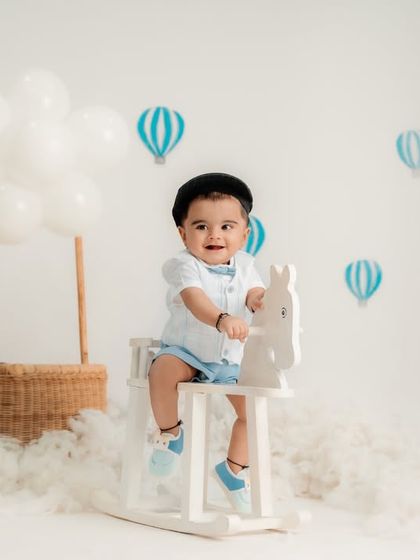 Another shot from the hot air balloon series, with the little one wearing an adorable cap.