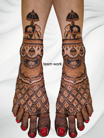 The design on a white background, showing the clarity of the lines.