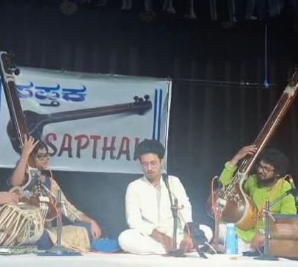 Performing a Prem Piya bandish in raag Sur Malhar for Sapthak Bangalore. I am accompanying on tabla alongside a mridangam player and other instrumentalists.