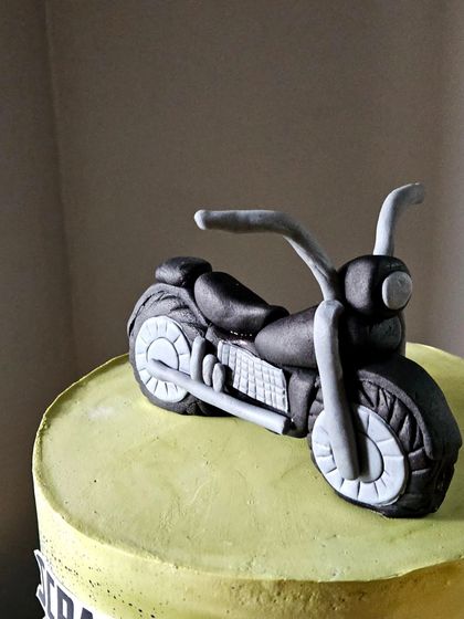 Pink Frost Patisserie - Handcrafted Edible Figurines & Toppers Cakes for Him: Hobbies, Sports & More photo 9