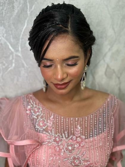 Another shot of the beautiful pink-toned makeup.