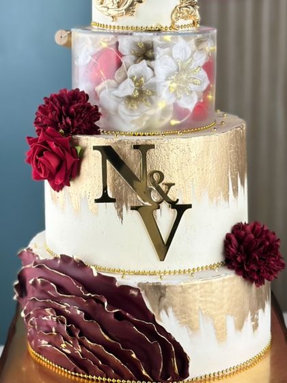 L'amour Sugar - Bespoke & Designer Cakes Wedding & Engagement Spectacles photo 22