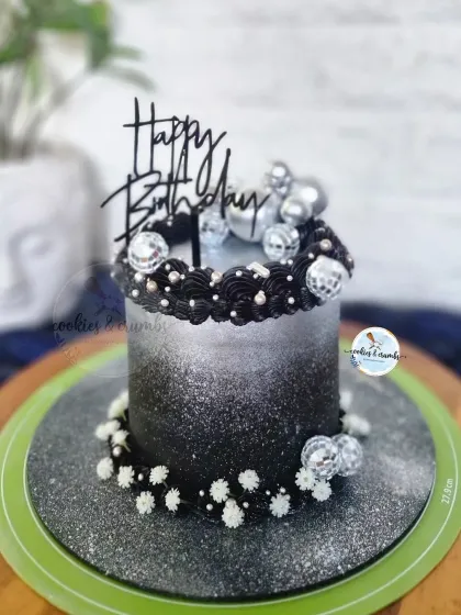 Devaagya Chawla - Custom Eggless Cakes Sleek & Sophisticated Designs photo 7