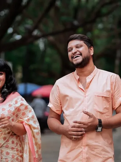 We love capturing the real you. This pre-wedding shoot on a bustling Bangalore street shows that the most beautiful moments are often the unscripted ones, full of genuine laughter and easy companionship.