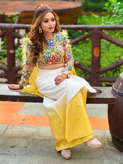 The full look, showing how to style a modern, festive outfit.