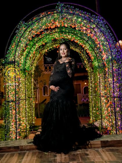 The Lucky Studio - Photoshoot & Special Occasion Outfit Rental Maternity Photoshoot Gowns photo 20