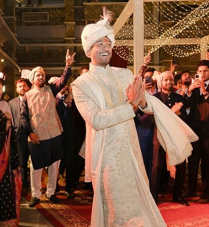 Making An Entrance photo 19