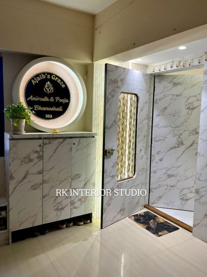 Welcoming Entrances & Foyers photo 3