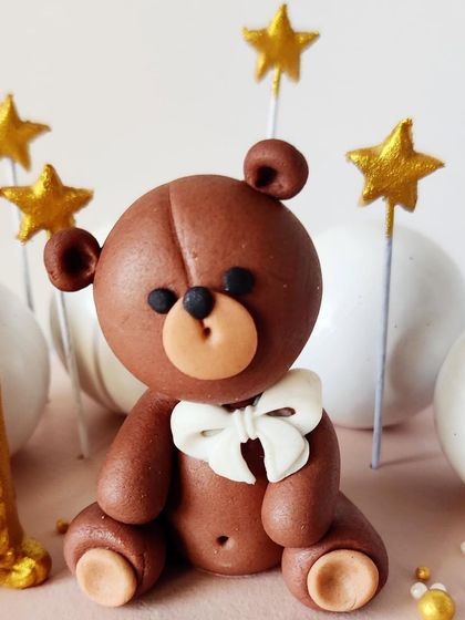 The Art of Detail: Custom Figurines & Toppers photo 21