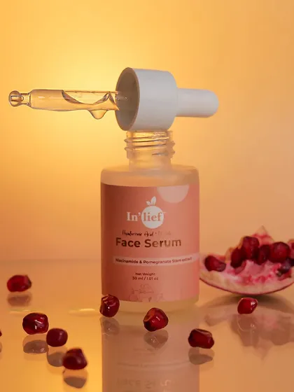I created this warm, inviting shot for an In'lief face serum, using pomegranate seeds to signal the product's natural ingredients. The glowing background and reflection highlight the serum's hydrating qualities, making it perfect for beauty and skincare marketing.