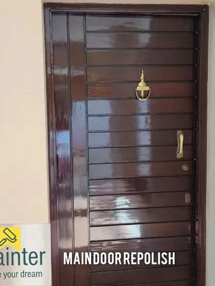 We restored this main door with a deep, high-gloss repolish. The finish brings out the wood's character and provides a durable, weather-resistant surface that makes a strong first impression.
