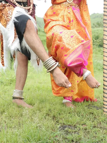 Details matter. Even the feet are adorned with traditional anklets and color to maintain the authenticity of the characters.
