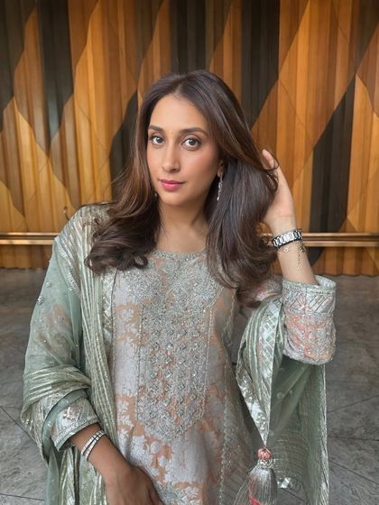 For a prestigious event commemorating Raj Kapoor's legacy, I created a timeless and elegant look for Anissa Malhotra Jain. The makeup is soft, sophisticated, and respectful of the occasion, with a focus on natural radiance.