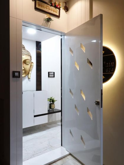 Welcoming Entrances & Foyers photo 14