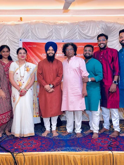 A group photo with all the wonderful musicians and teachers at the Mumbai concert.