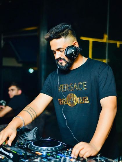 Ankit Kamra - Event DJ Services High-Energy Club Gigs photo 70