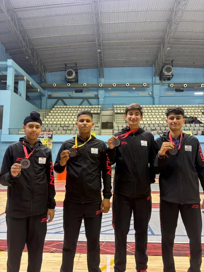 A proud moment for our Cadet Epee Boys Team, securing the Bronze Medal at the National Fencing Championship. This victory showcases their teamwork, passion, and the fighting spirit we instill in all our fencers.