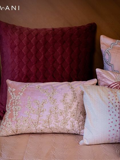 Ekaani - Luxury Home & Spiritual Decor Luxurious Linens: Cushions & Bedcovers photo 7