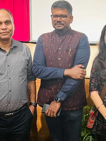 Posing for a photograph with attendees at IIT Madras. It is always a pleasure to meet and connect with people who are engaged with my work.