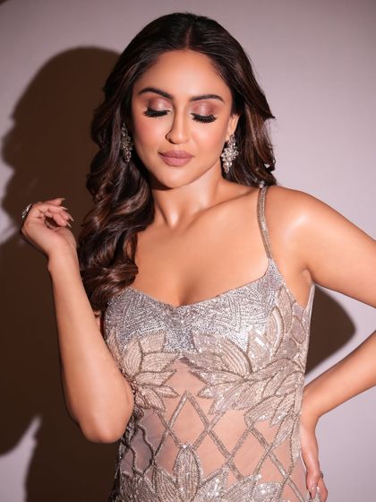 Red Carpet & High-Fashion Looks photo 5