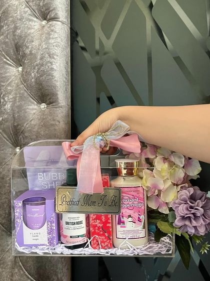 Luxe Acrylic Hampers photo 3