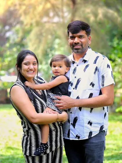I love taking sessions outdoors to capture families in natural light. This portrait, taken in a lovely Mumbai park, feels relaxed, authentic, and full of genuine connection.