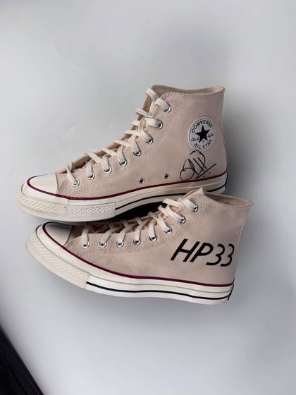 Another shot of the signed Hardik Pandya custom sneakers.