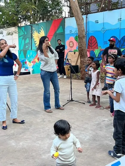 Taking the fun outdoors! Here we are at the Festival on the Steps in Bandra for a super-fun Music and Movement workshop. My sessions can be adapted for any space, indoors or out.