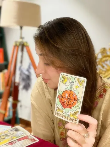 Protecting your energy is a daily practice. Here are a few simple but powerful ways to shield yourself from negative energies and stay centered, using affirmations and conscious awareness to keep your vibration high.