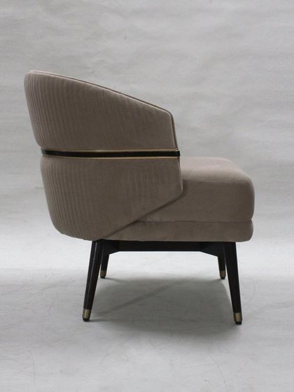 TIS Living - Bespoke Furniture for Entire Homes Statement Seating: Armchairs, Sofas & Loungers photo 102