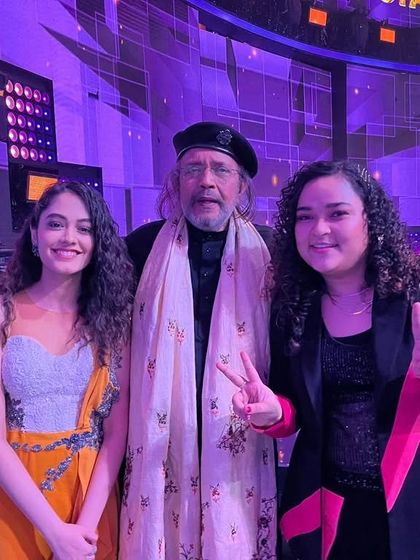 It was an honor to meet the legendary Mithun Chakraborty sir on the sets of the show.