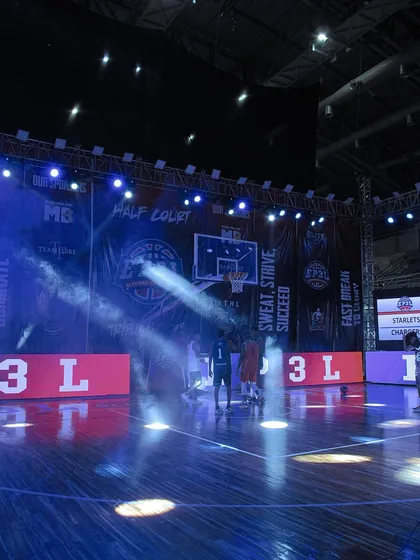 The atmosphere during a professional league game at our Noida Indoor Stadium is electric. We provide a true big-league environment with professional lighting and production, inspiring our trainees to reach for the next level.