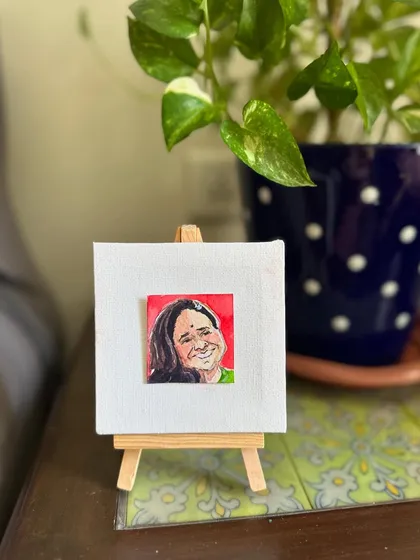Another angle of my mom's mini portrait on its easel.