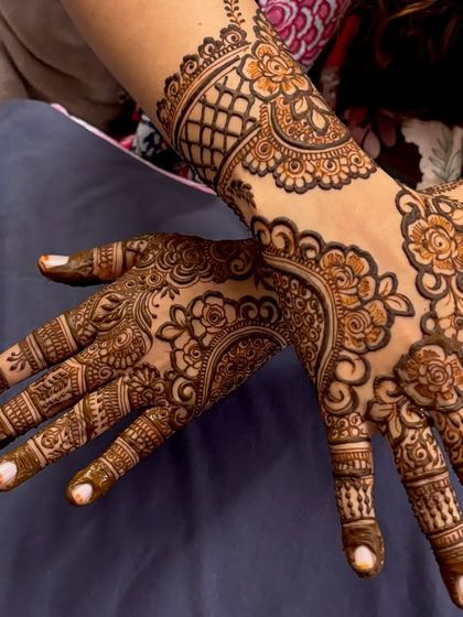 Mehendi Art by Nishat - Mehndi (Henna) Artistry Elegant Henna for Guests & Parties photo 5