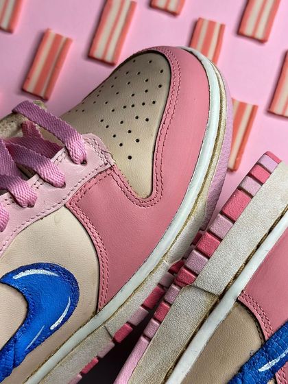 A close-up of the toe box and midsole of the Boomer custom. You can see the subtle color variations from the chai-dipping process.