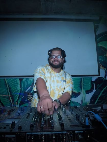 Digvijay Singh Thakur - DJ Services for Events & Parties The Ashvij Experience: DJ + Live Fusion photo 9