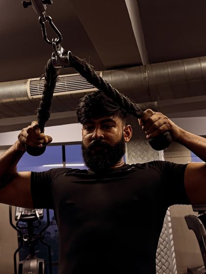 Amit - Strength & Conditioning Arm Sculpting: Biceps & Triceps photo 30